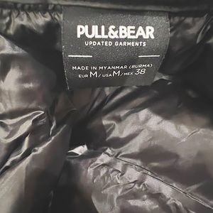 Small, black light Pull&Bear puffer